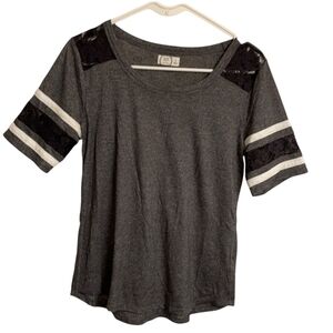 🌻 Maurice  Womens Henley Top